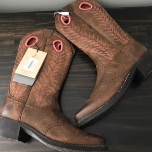 Ariat cowgirl boots NWT Size 8